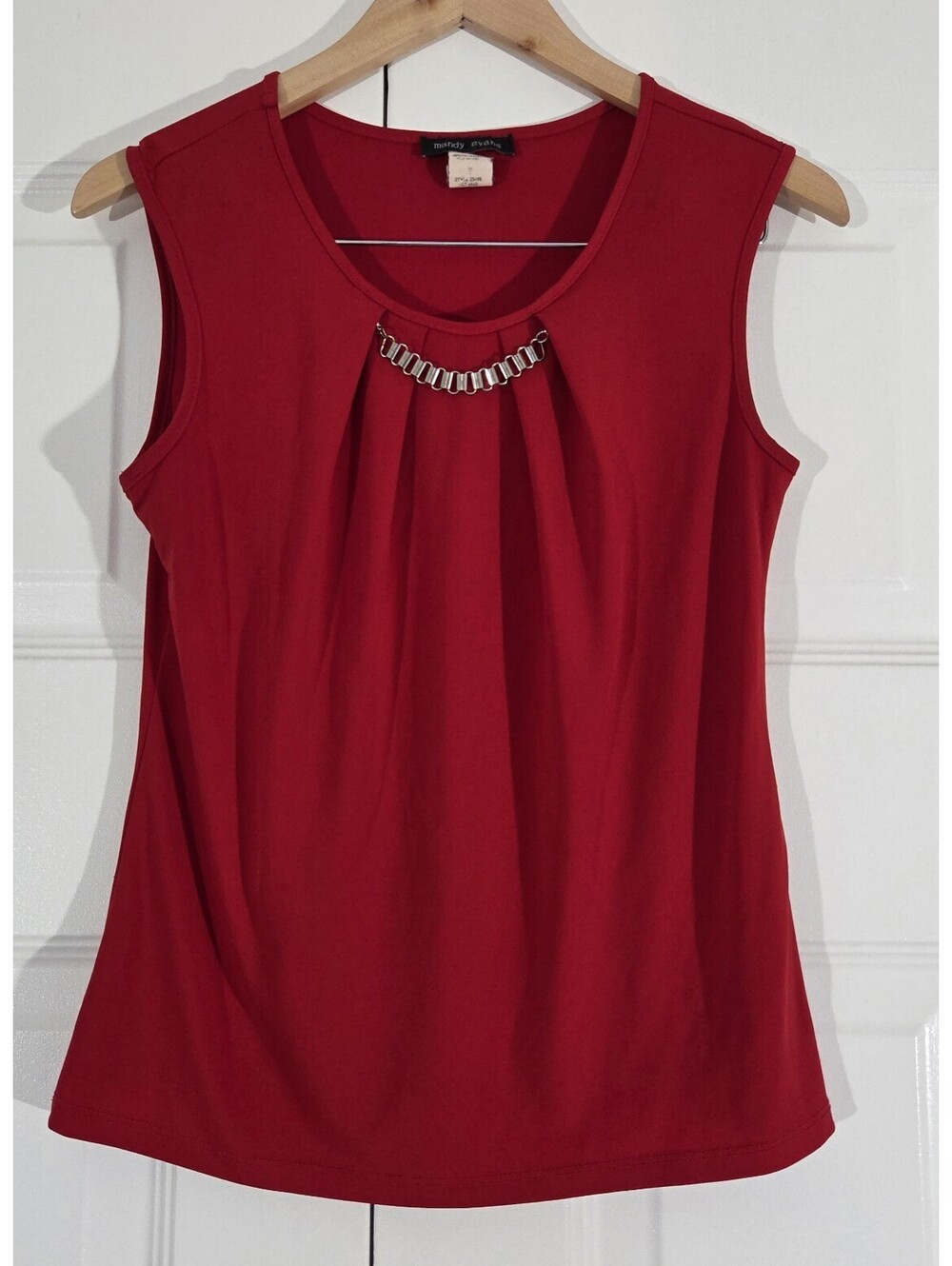 Mandy Evans Women's Medium Red Sleeveless Stretch Blouse Chain Accent #1636